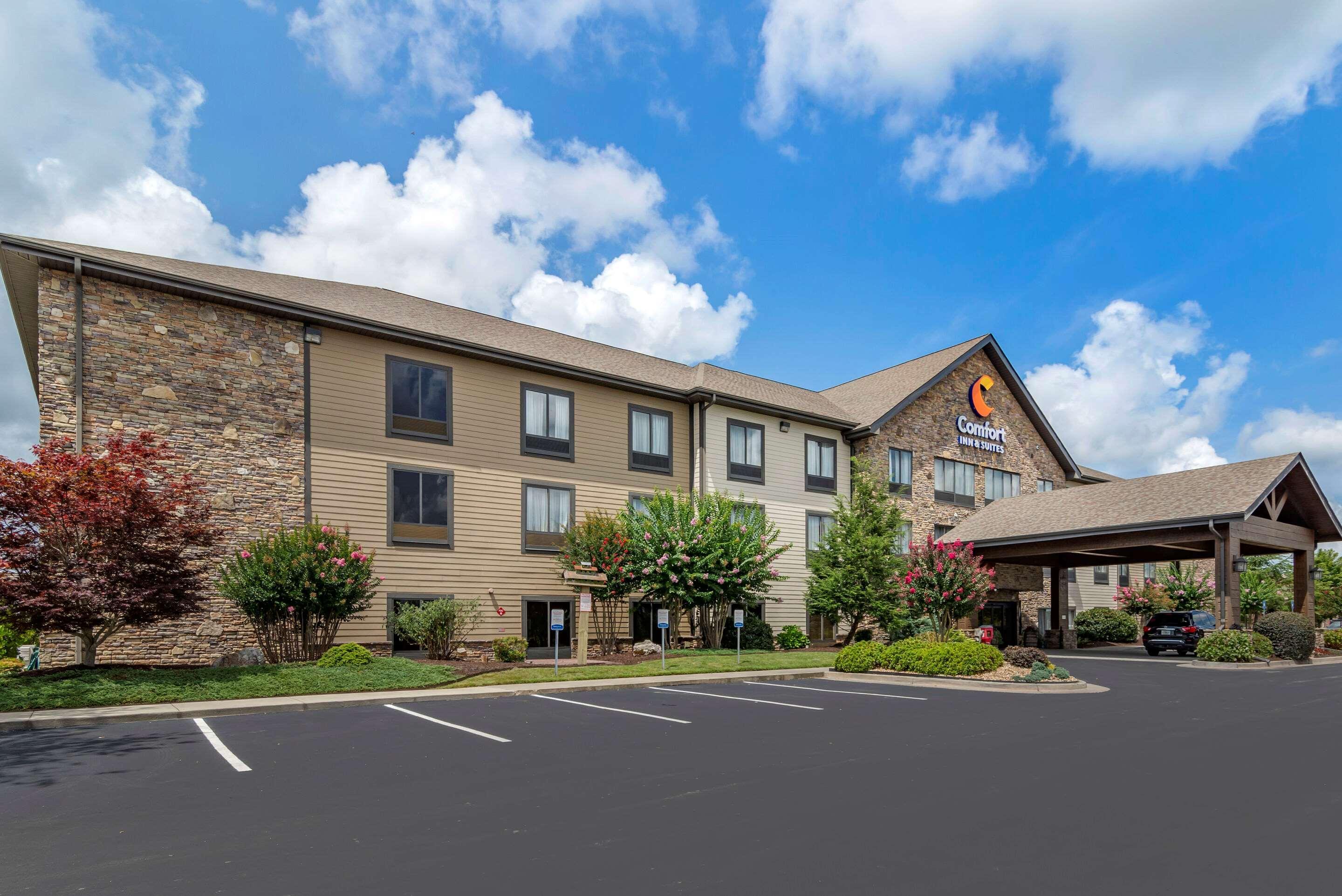 Comfort Inn & Suites Blue Ridge Exterior foto