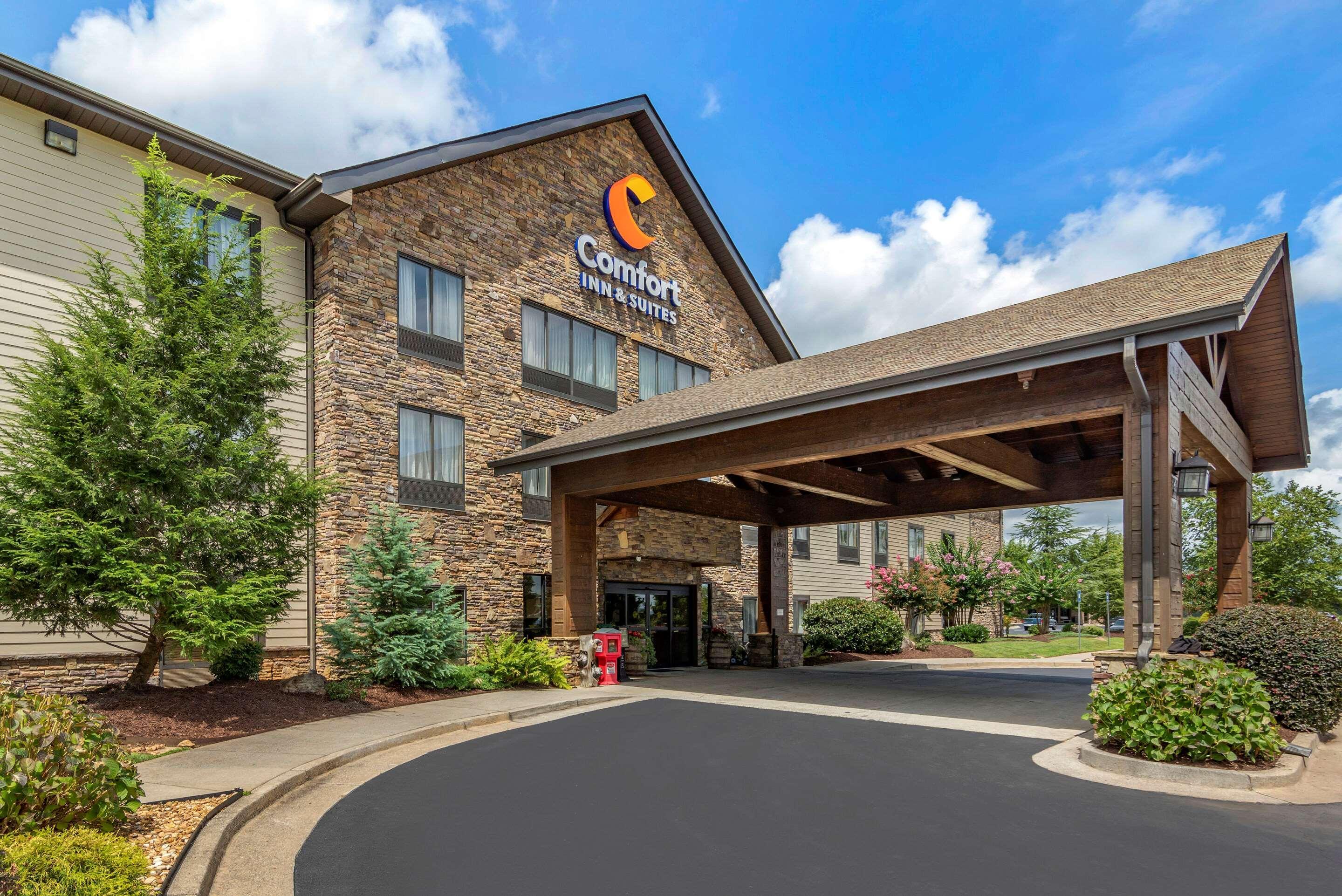 Comfort Inn & Suites Blue Ridge Exterior foto