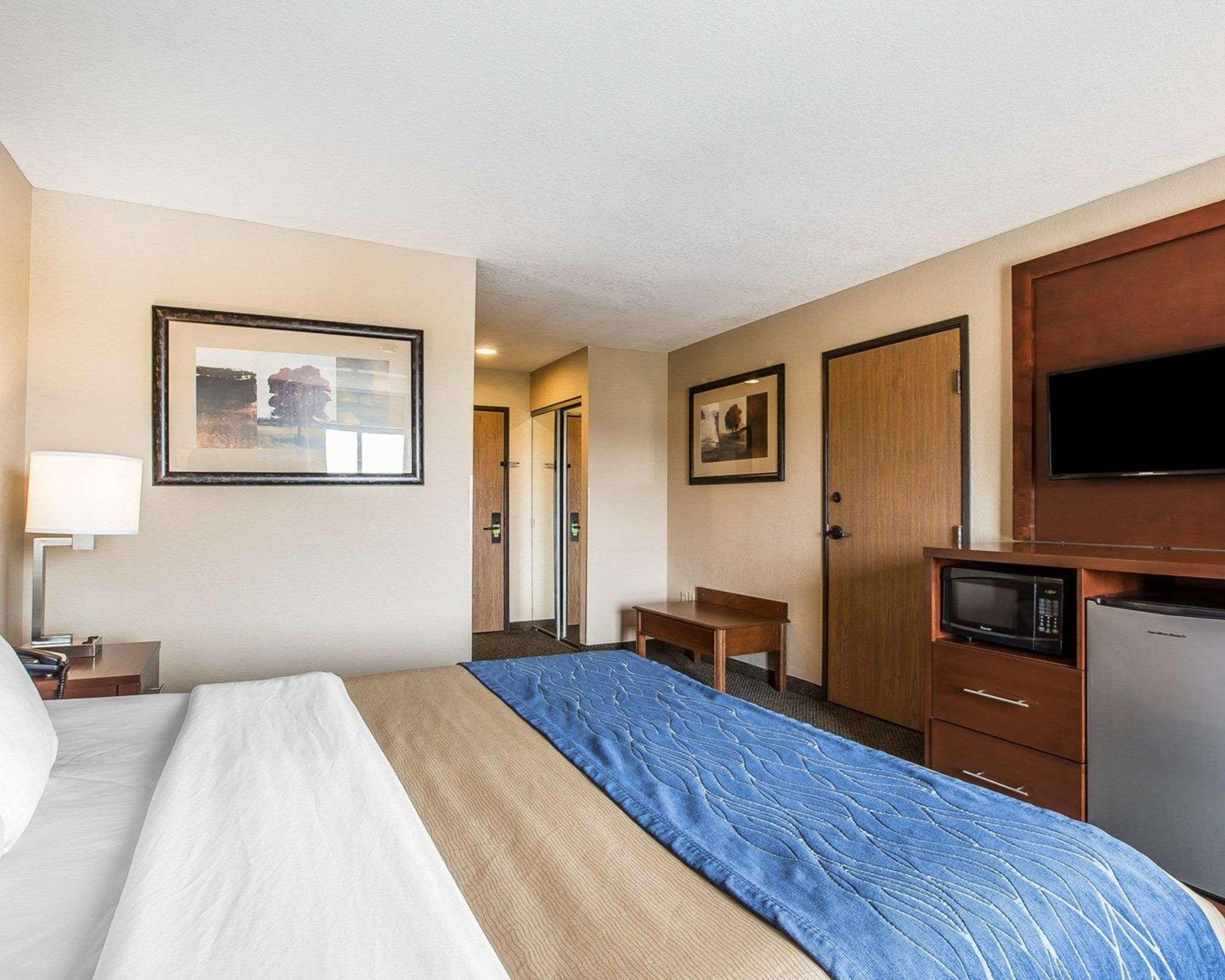 Comfort Inn & Suites Blue Ridge Exterior foto